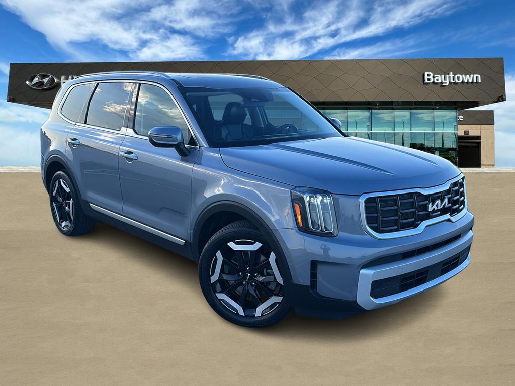 2025 Kia Telluride S Silver at Legacy Ford