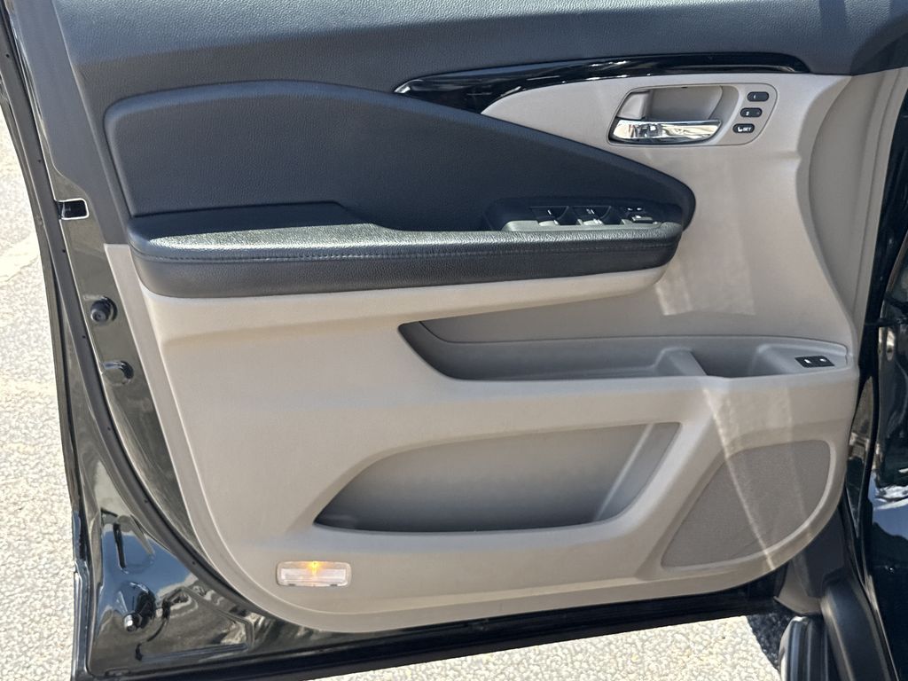 2016 Honda Pilot Touring - 10