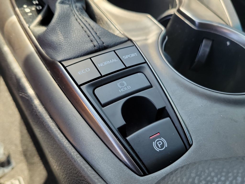 2022 Toyota Camry 33