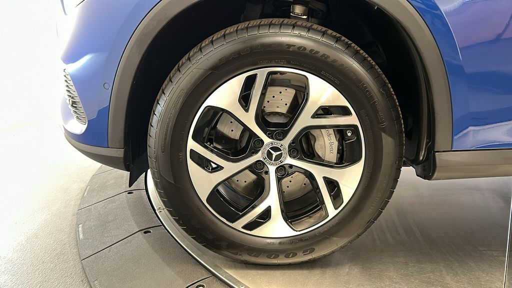 2025 Mercedes-Benz GLC 350 10