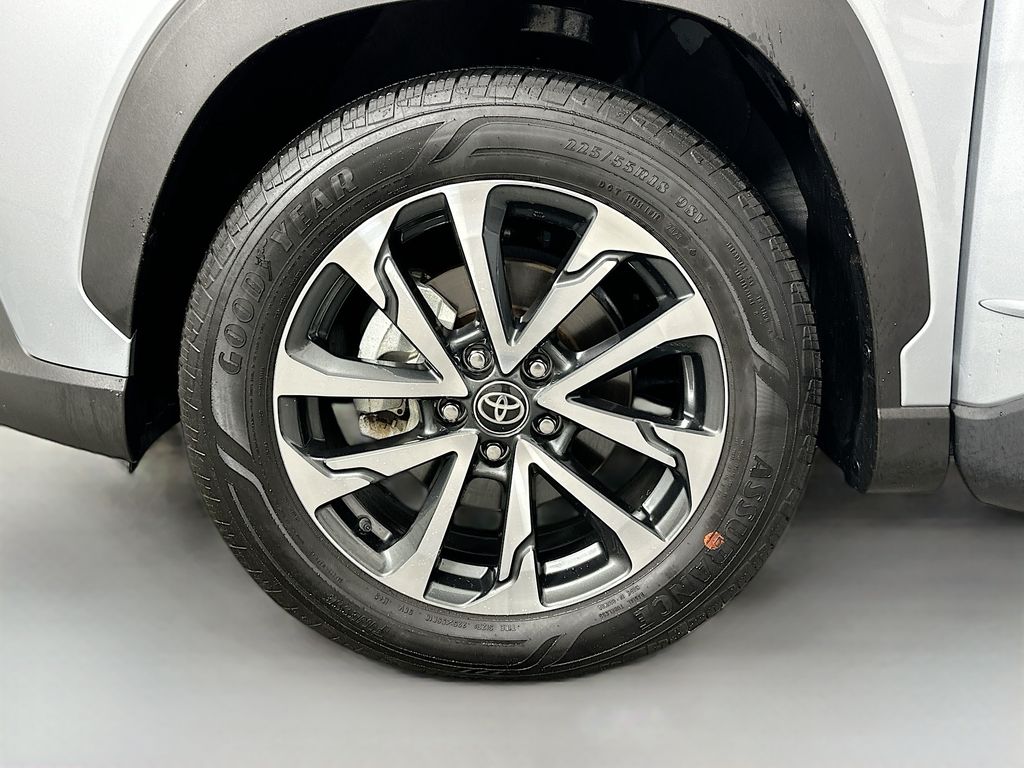 Thumbnail: 2023 Toyota Corolla Cross - 32