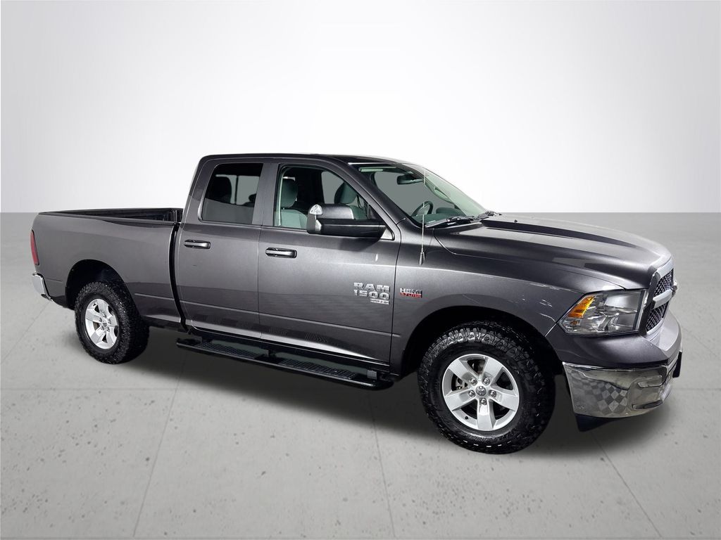 2020 Ram 1500 Classic SLT photo 4