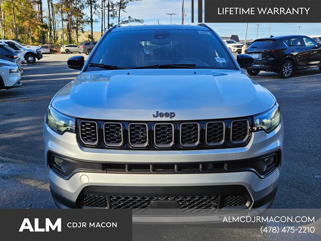 New 2026 Silver Zynith Metallic Clear-Coat Exterior Paint Jeep Latitude image 3