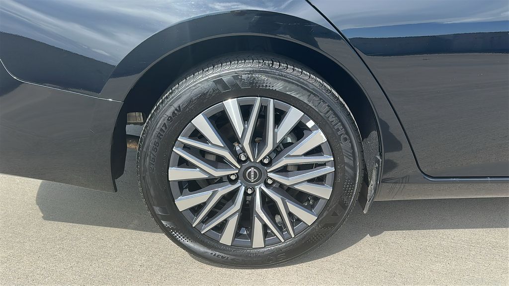 2025 Nissan Altima 2.5 SV Black at Durrett Motor Company
