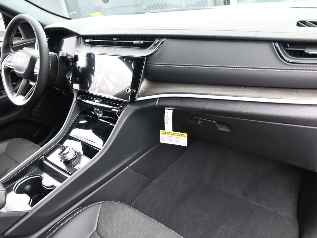 New 2026 Bright White Clearcoat Jeep Laredo image 41