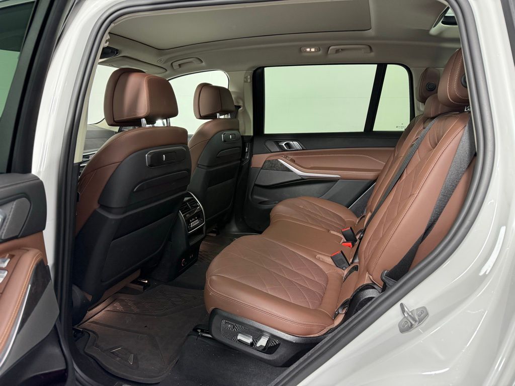 Thumbnail: 2024 BMW X7 - 22