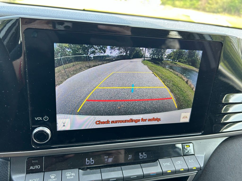 Thumbnail: 2025 Toyota Camry - 24