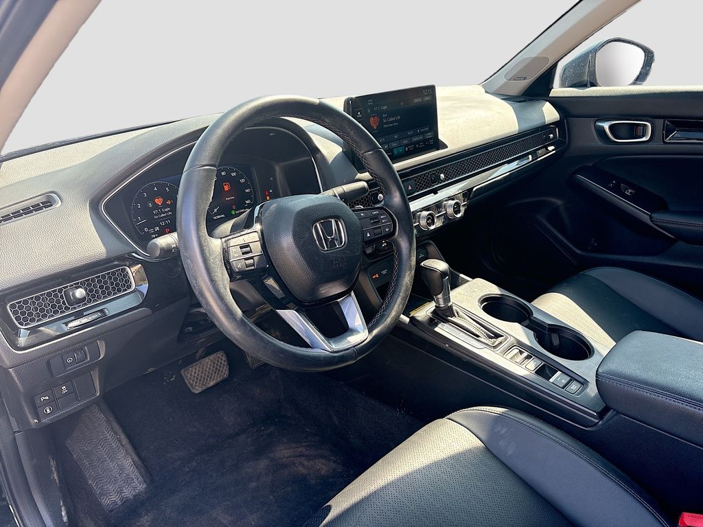 Used 2023 Black Honda Touring image 9
