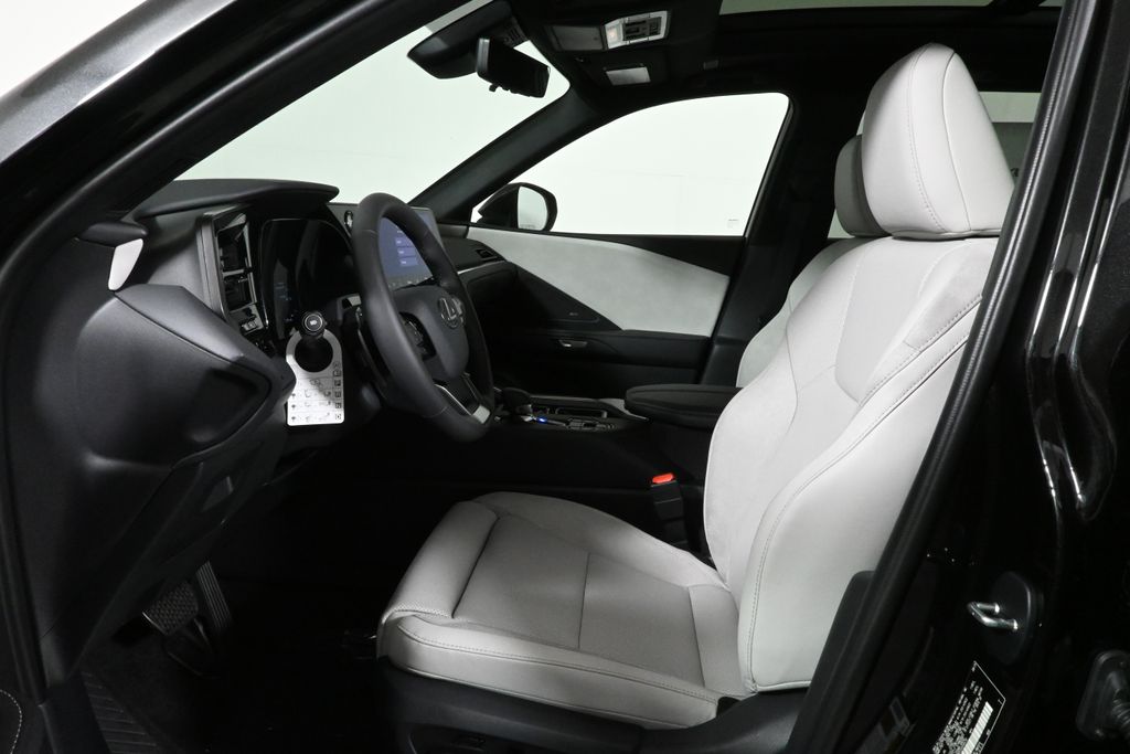 Thumbnail: 2025 Lexus TX - 3