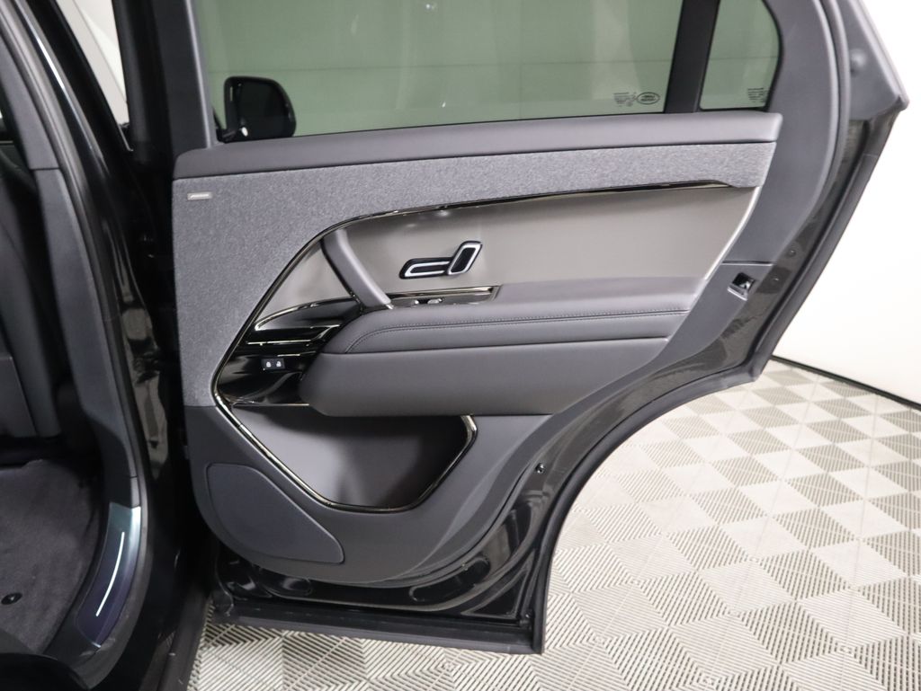 Thumbnail: 2026 Land Rover Range Rover Sport - 28