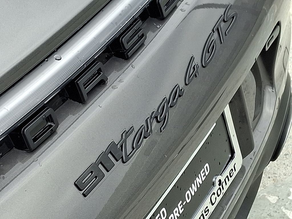 Thumbnail: 2022 Porsche 911 - 30