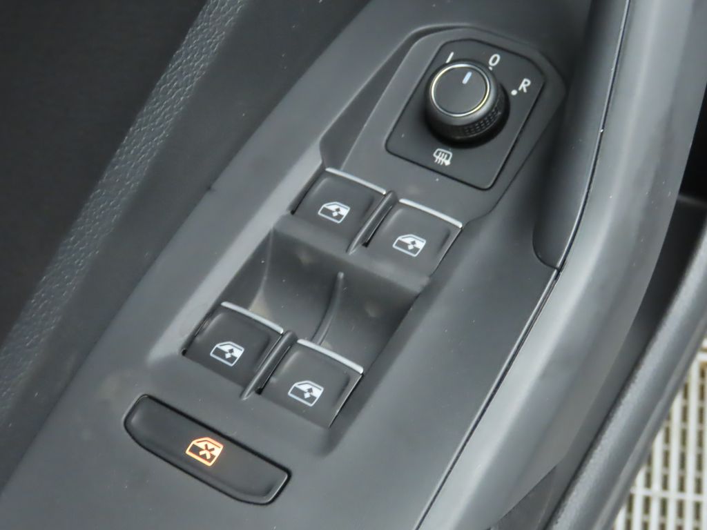 Thumbnail: 2025 Volkswagen Jetta - 23