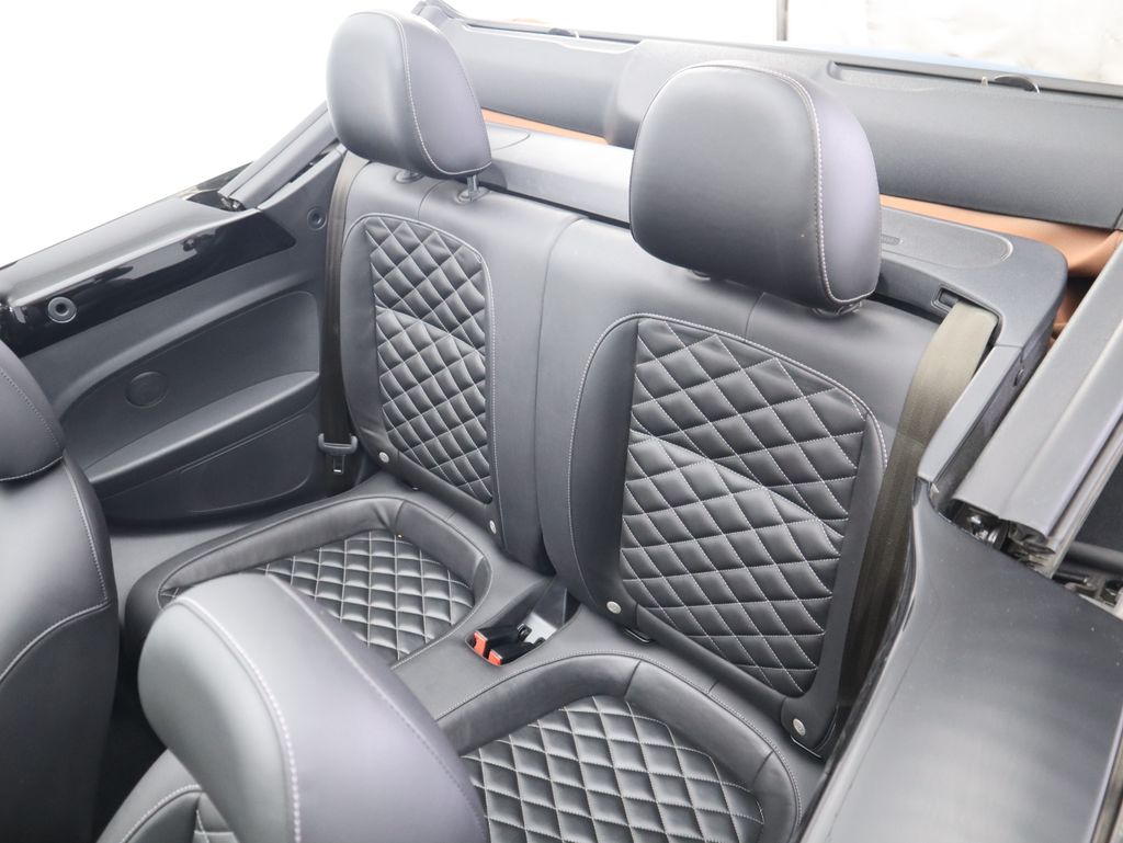 Thumbnail: 2019 Volkswagen Beetle - 29