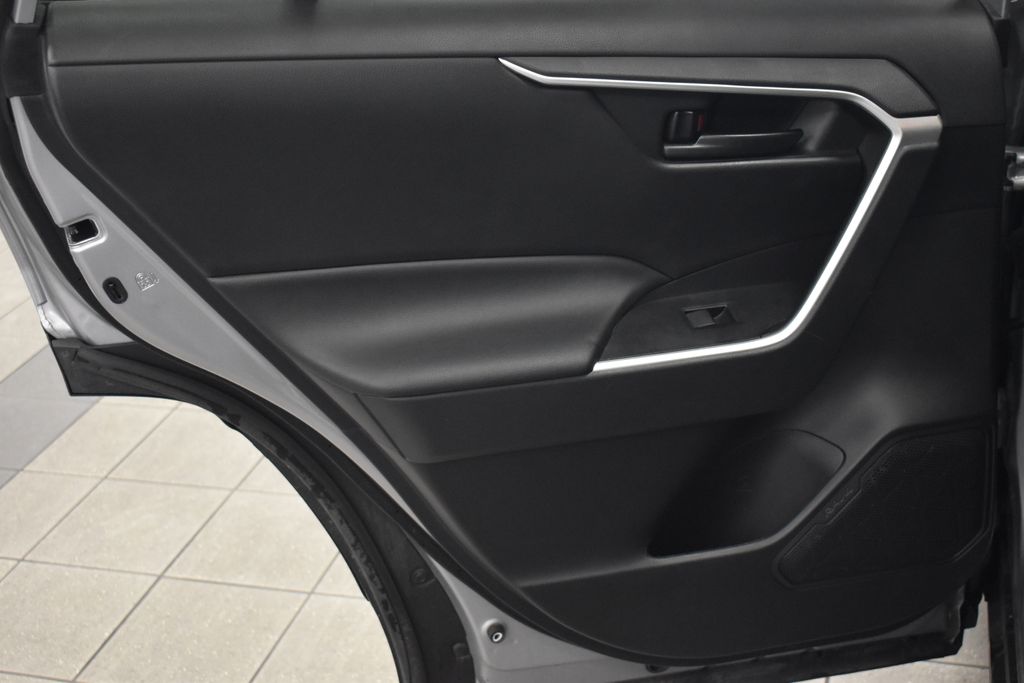 2021 Toyota RAV4 LE 25