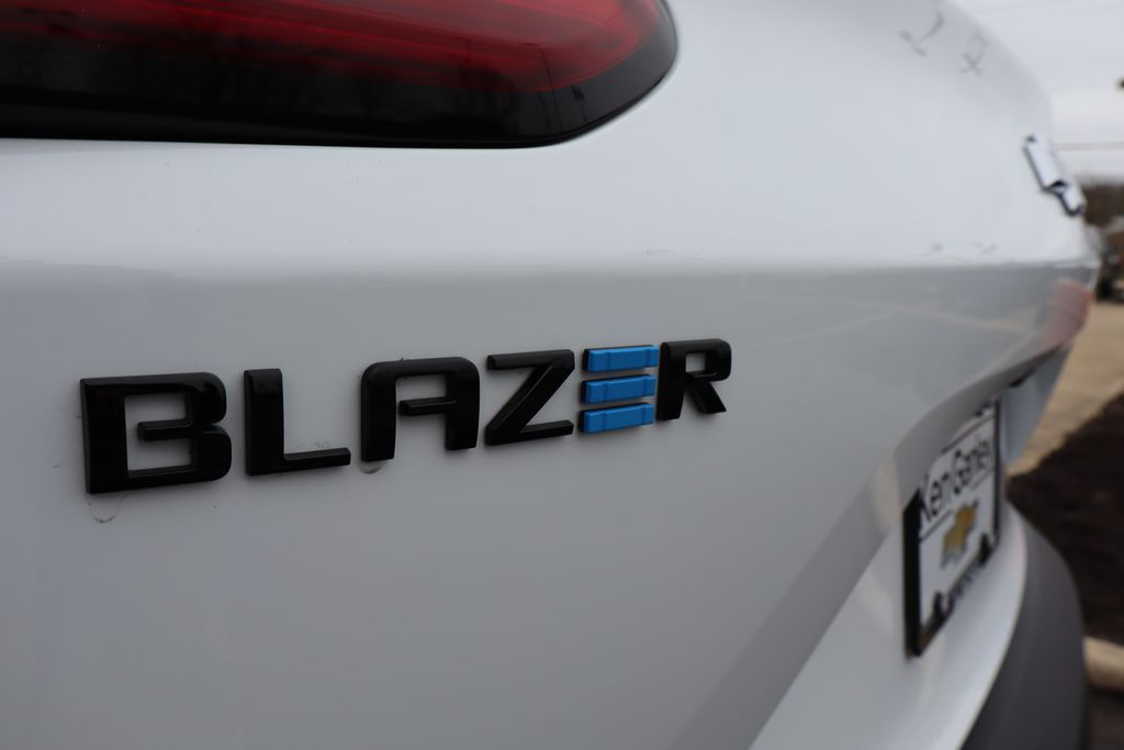 2025 Chevrolet Blazer EV LT photo