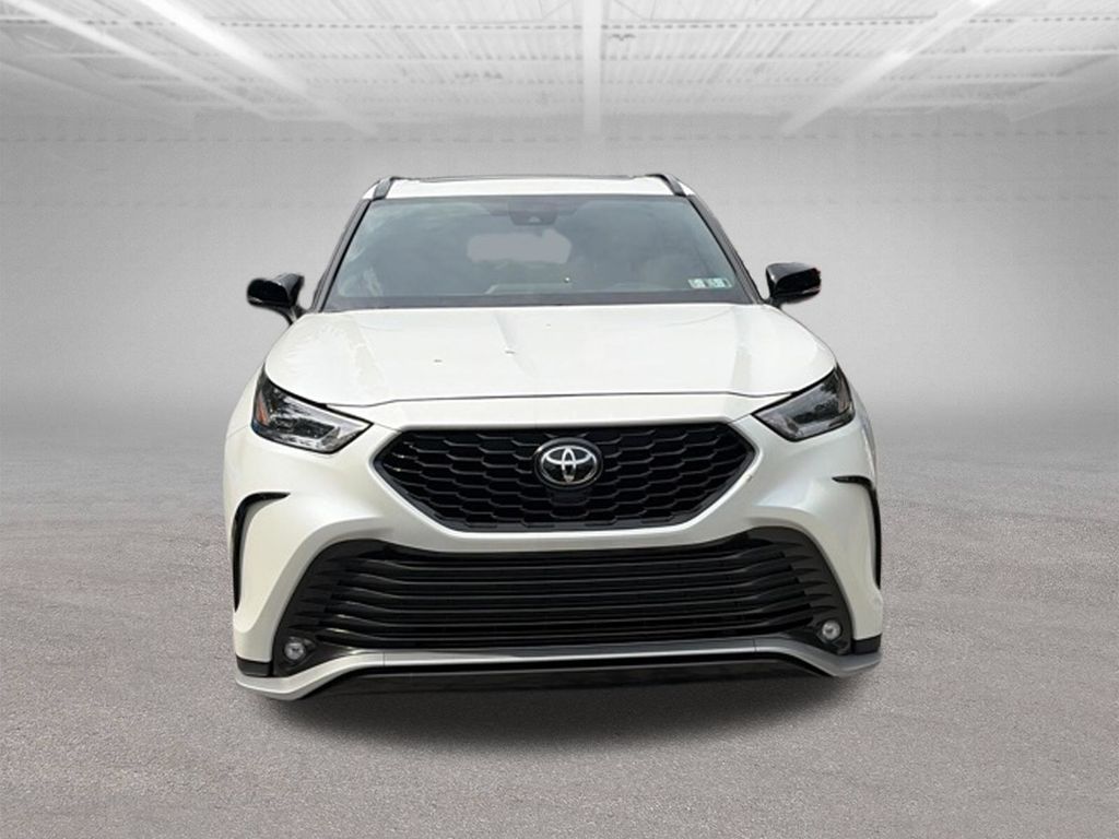 2021 Toyota Highlander XSE White at Phil Fitts Ford