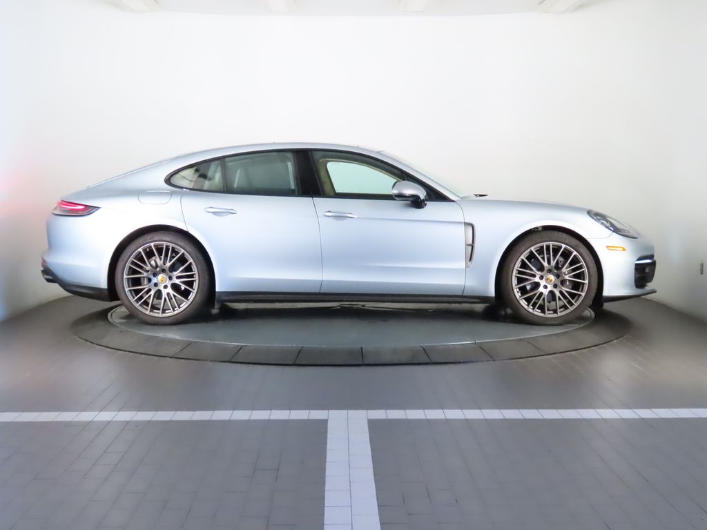 Thumbnail: 2023 Porsche Panamera - 8
