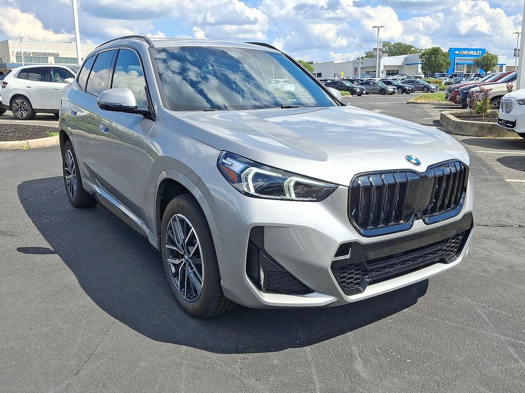 Thumbnail: 2026 BMW X1 - 2
