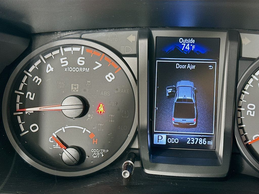2023 Toyota Tacoma SR 12