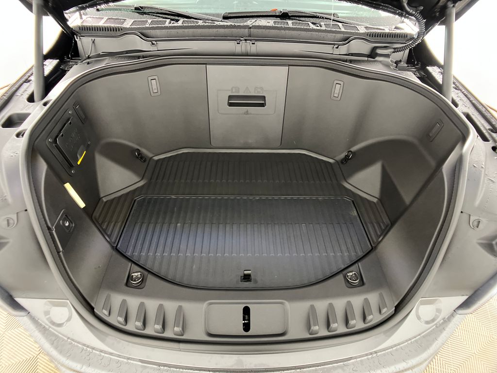 2025 Ford F-150 Lightning photo 27
