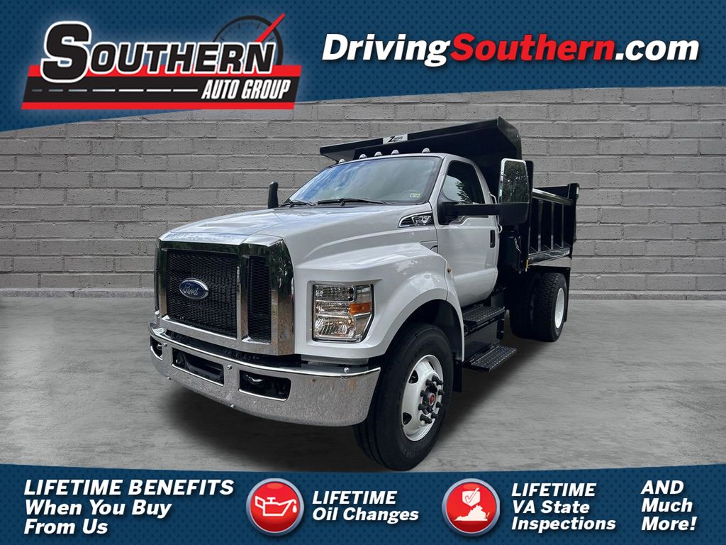 2025 Ford F-750SD Base