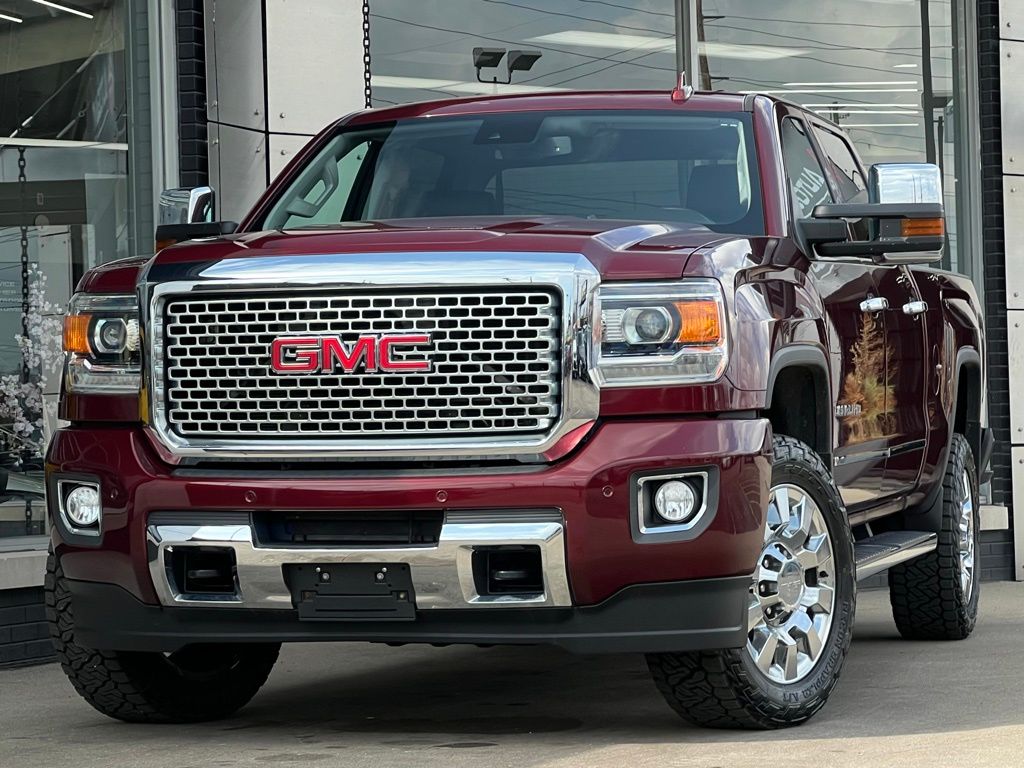 2016 GMC Sierra 2500HD Denali Crew Cab SB 4WD