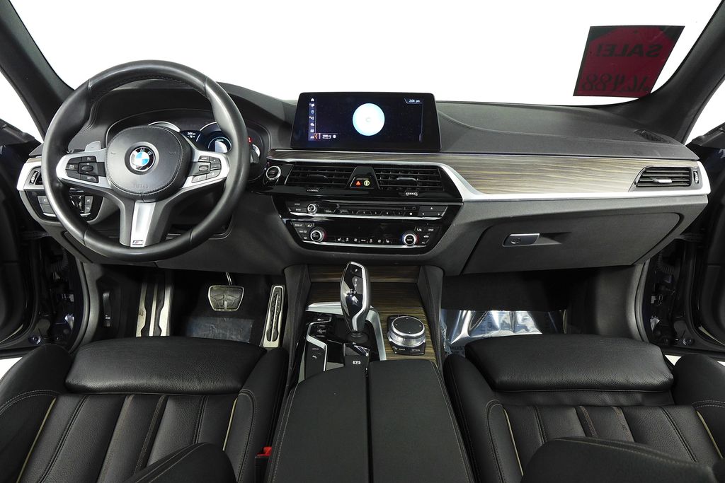 Thumbnail: 2018 BMW 5 Series - 25