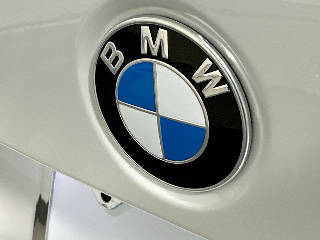 Thumbnail: 2026 BMW 3 Series - 22