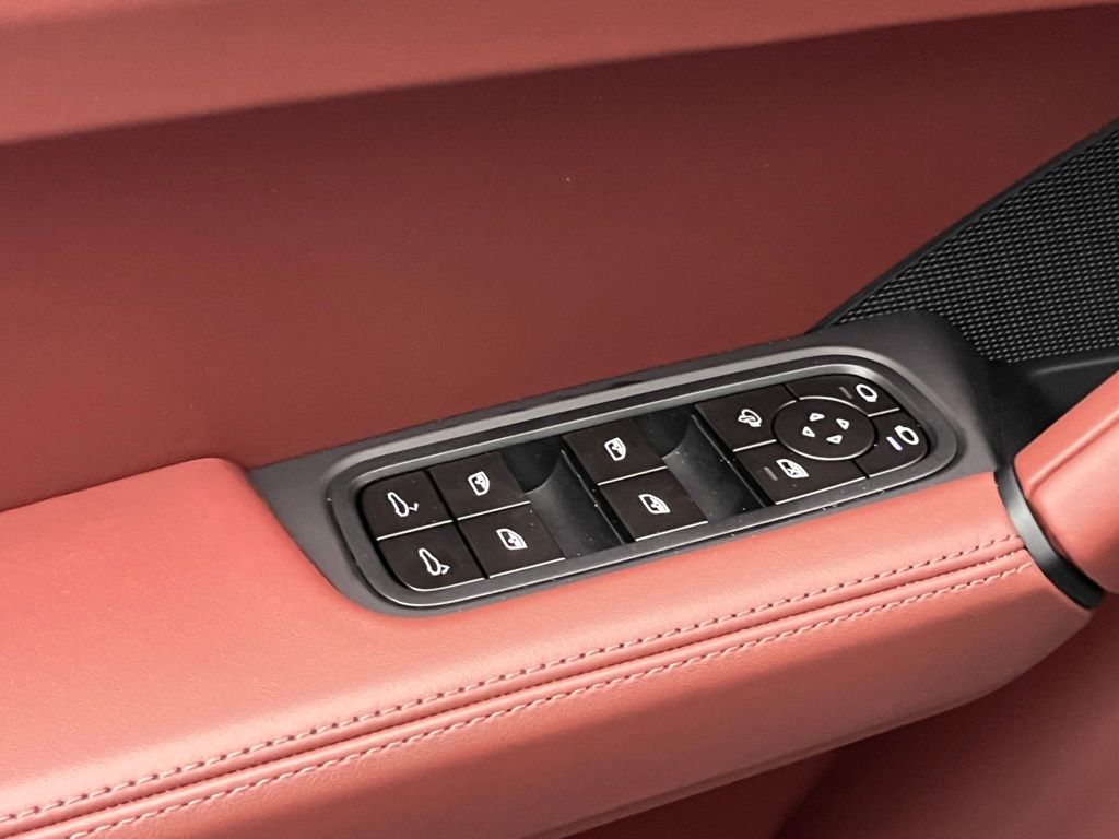 Thumbnail: 2026 Porsche Cayenne - 23