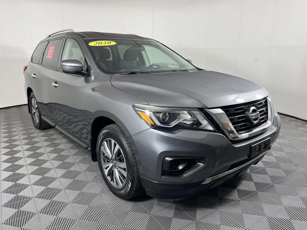  2020 Nissan Pathfinder S FWD   