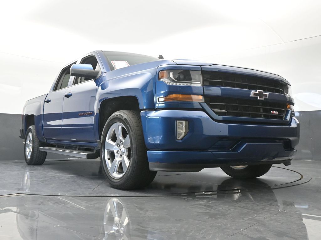 Used 2016 Deep Ocean Blue Metallic Chevrolet LT image 49
