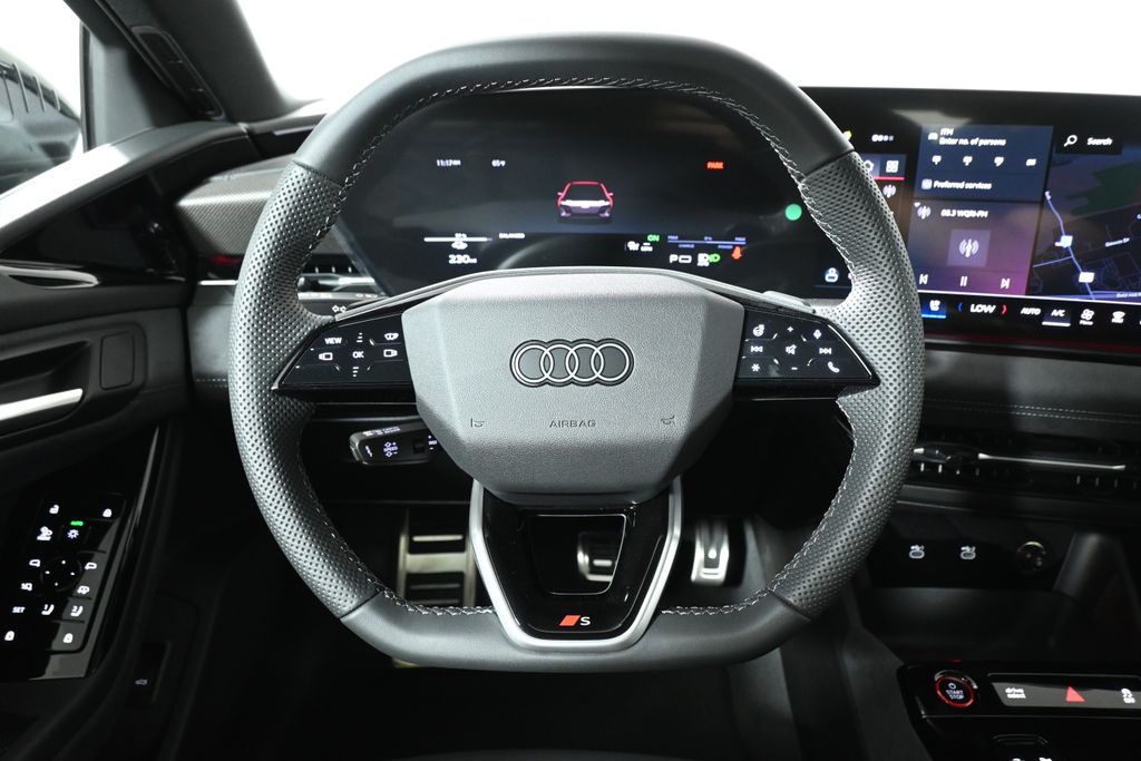 Thumbnail: 2025 Audi S6 - 14