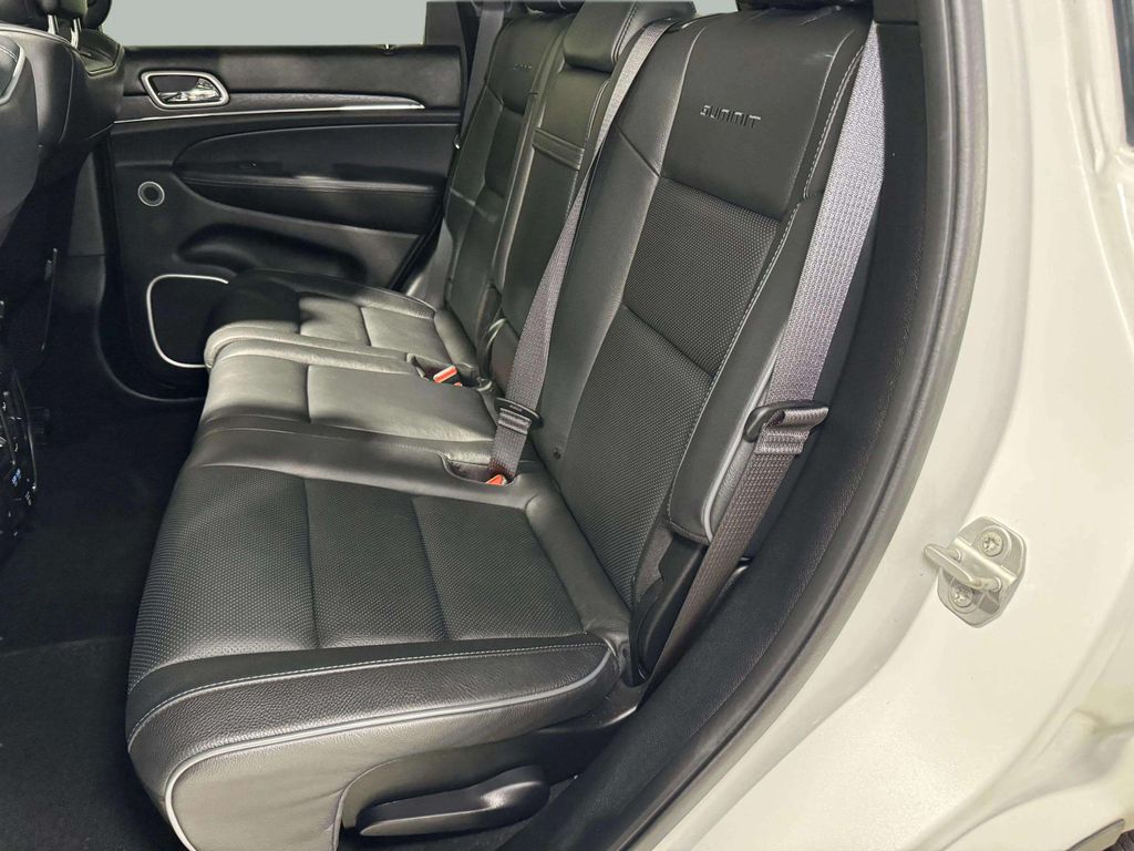 Used 2020 Ivory 3-Coat Jeep Summit image 26