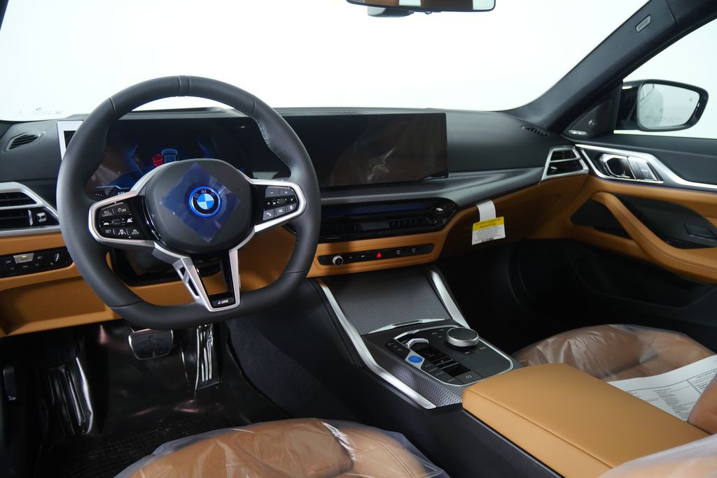 Thumbnail: 2025 BMW i4 - 18