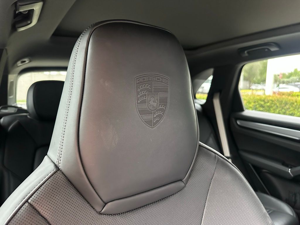 Thumbnail: 2023 Porsche Cayenne - 23