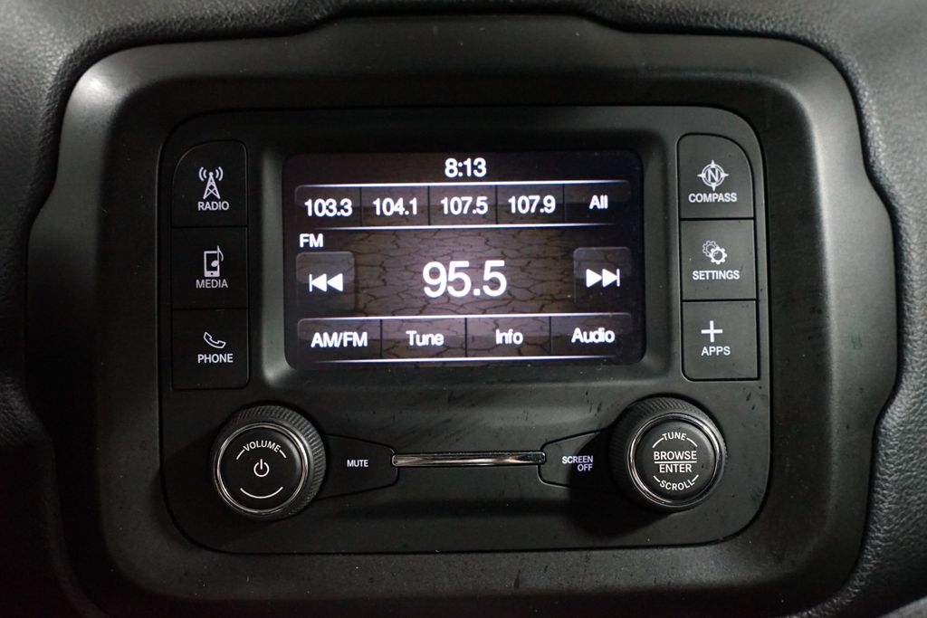 Thumbnail: 2020 Jeep Renegade - 17