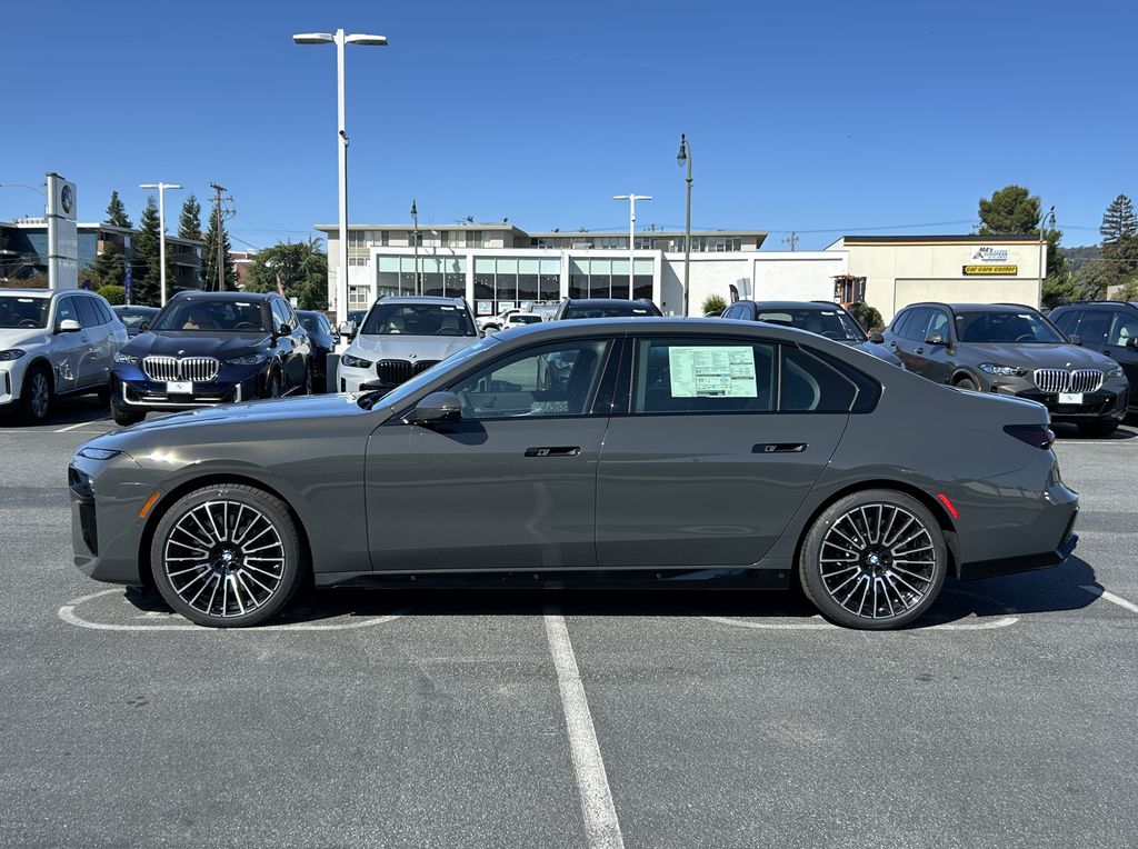 2025 BMW 7 Series 760i xDrive 2