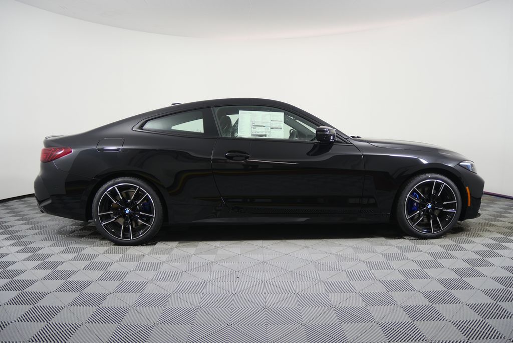 Thumbnail: 2026 BMW 4 Series - 2