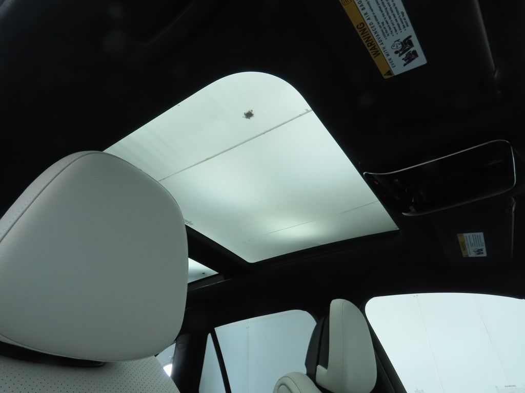 Thumbnail: 2026 Mercedes-Benz GLC - 20