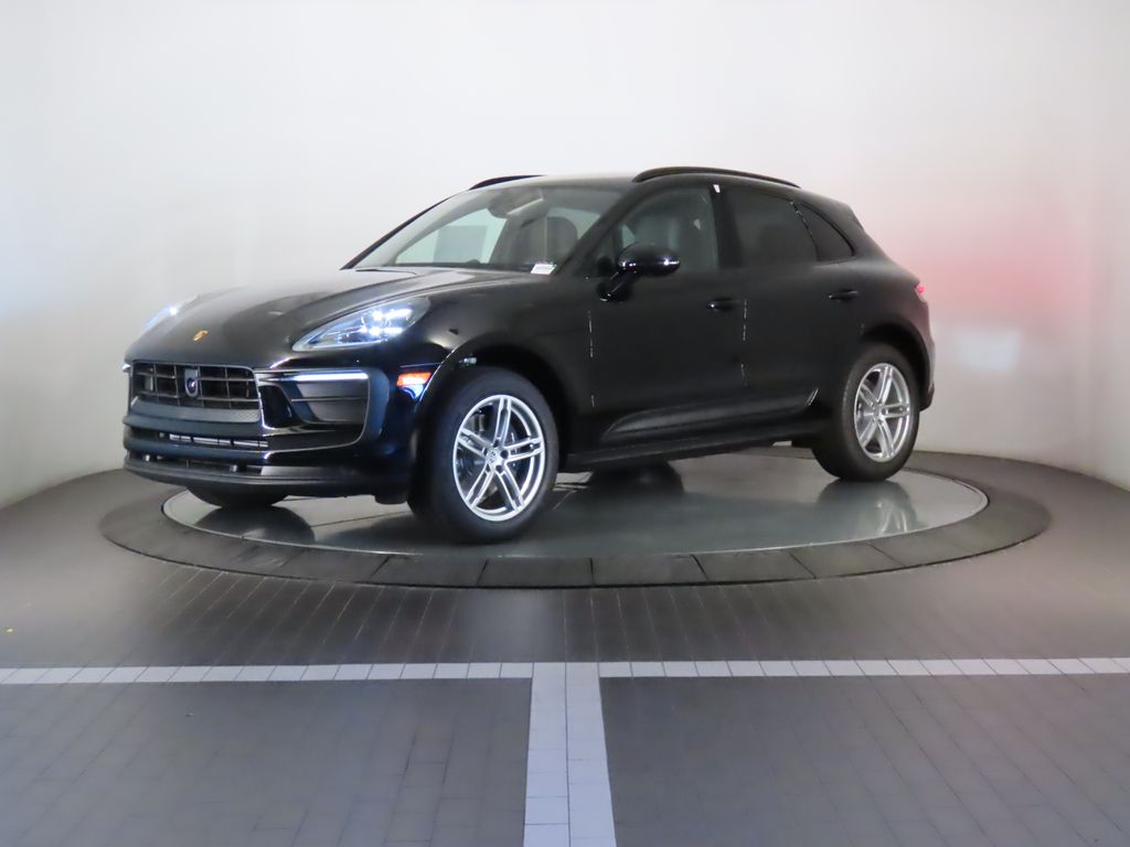 Thumbnail: 2025 Porsche Macan - 1
