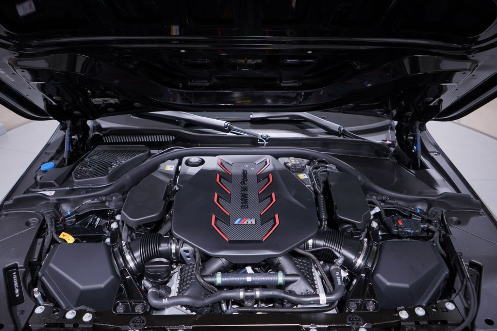 Thumbnail: 2026 BMW M5 - 25