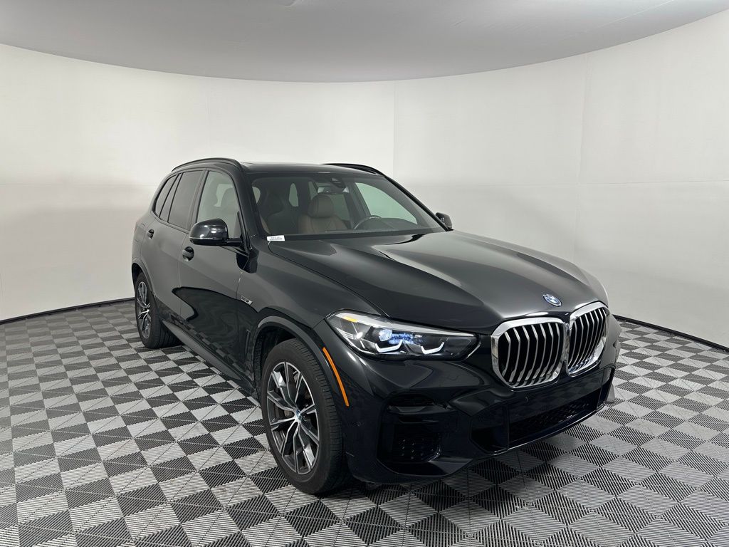 Thumbnail: 2023 BMW X5 - 3