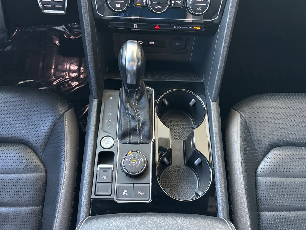 Thumbnail: 2021 Volkswagen Atlas - 17