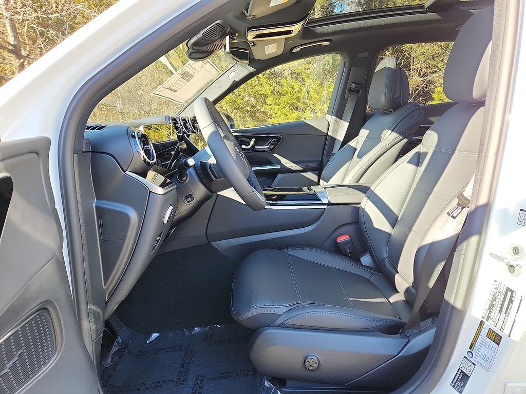 Thumbnail: 2026 Mercedes-Benz GLC - 9