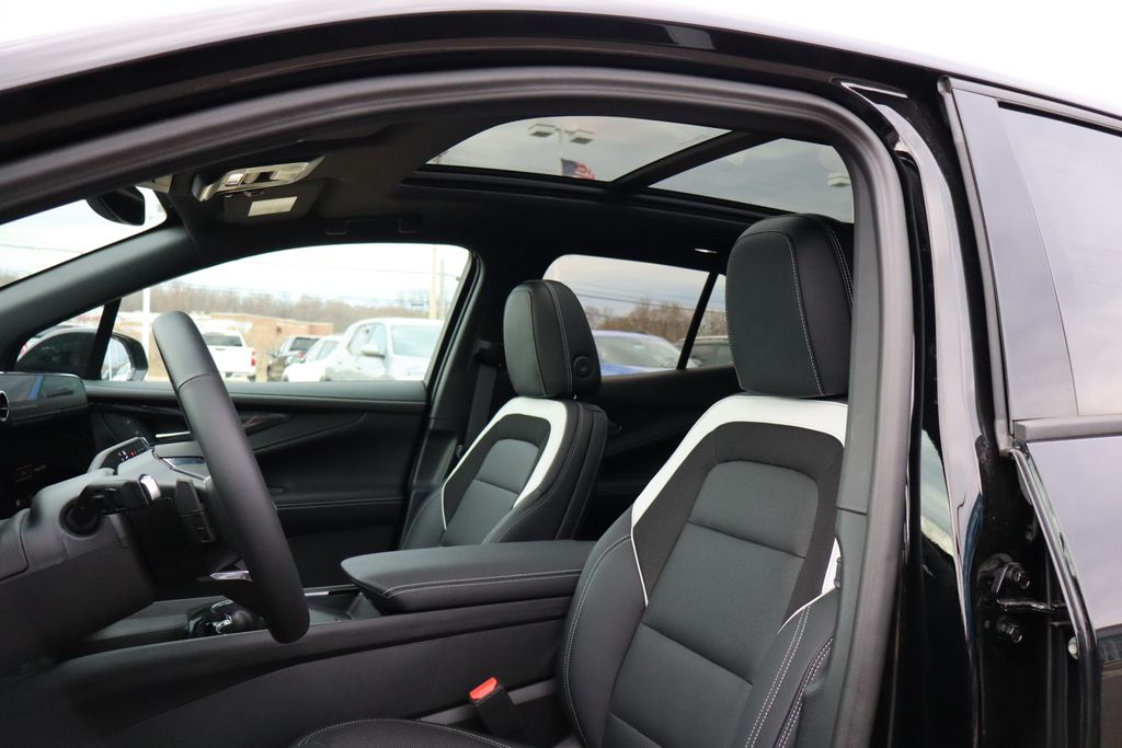 2025 Chevrolet Blazer EV LT photo
