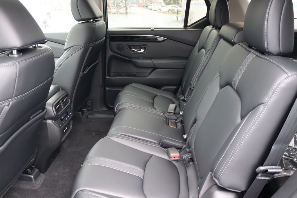 2025 Honda Pilot Touring 12