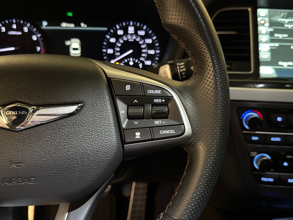 Used 2018 Black Genesis 3.3T Sport image 16