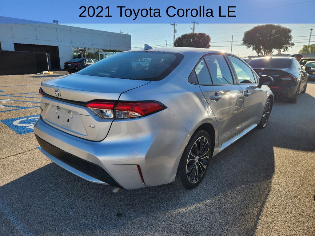 2021 Toyota Corolla LE 3