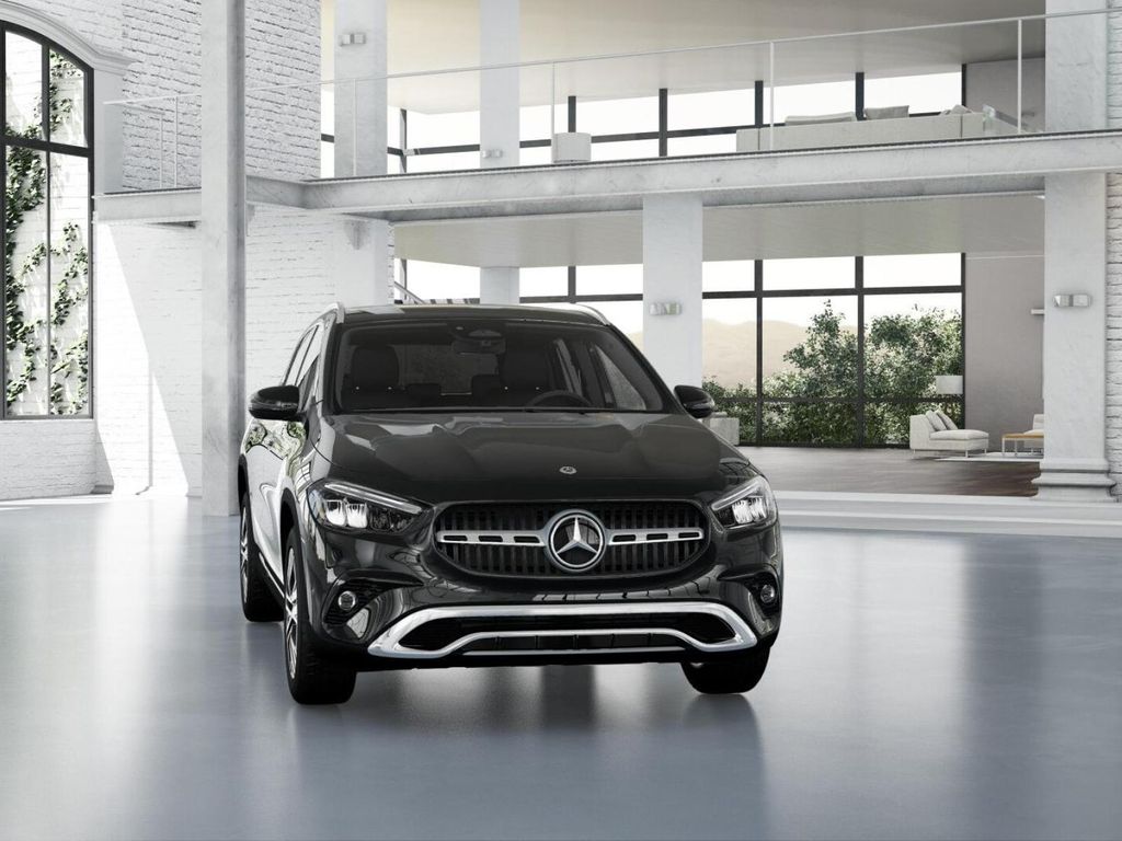 2025 Mercedes-Benz GLA 250 4MATIC 8