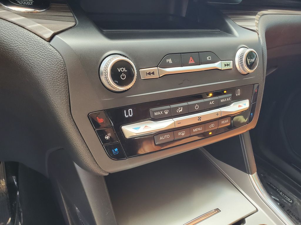 2020 Ford Explorer - $15,488